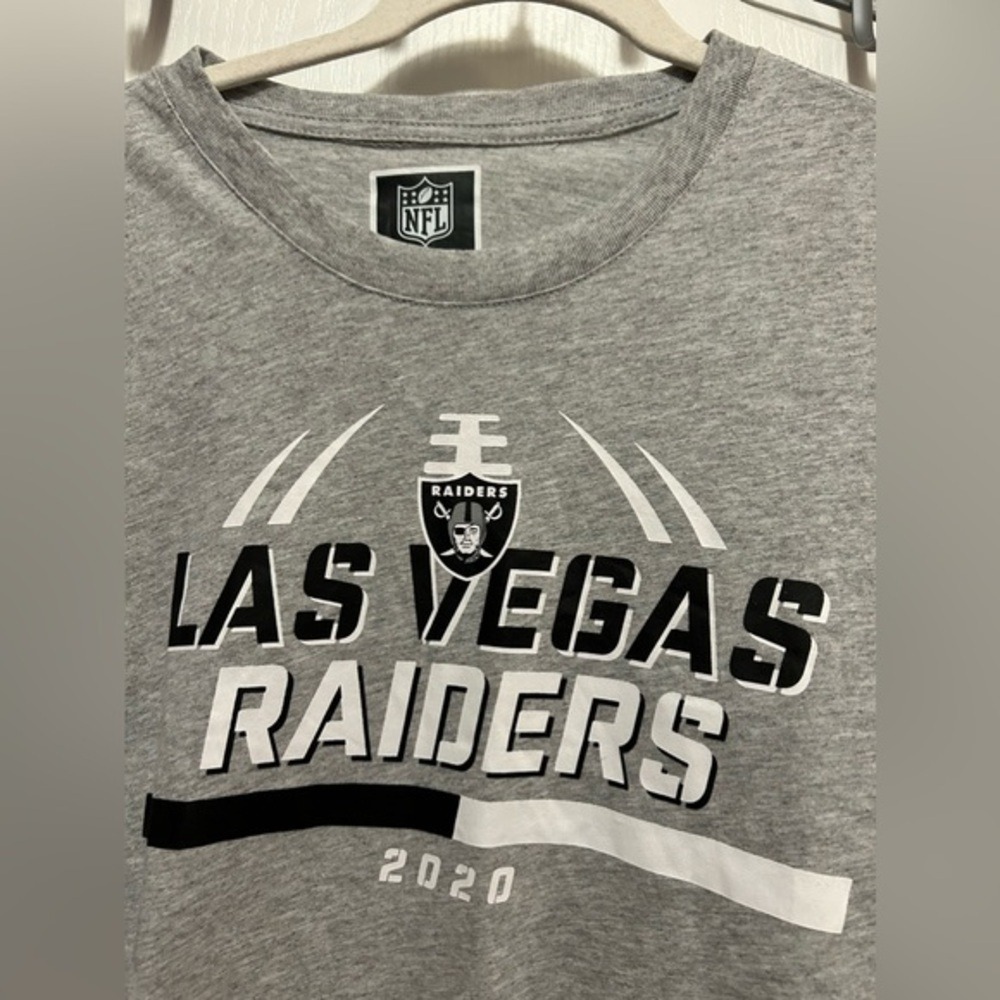 NFL Mens M Gray Las Vegas Raiders Football Double Sided Graphic Tee NWT 2020 - Picture 3 of 13